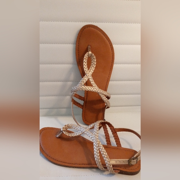 Universal Thread Sandals - Picture 6 of 6